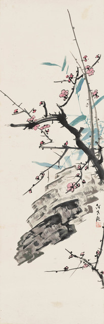 4.何香凝 梅竹石 106×34 cm 纸本设色 现代 天津博物馆藏